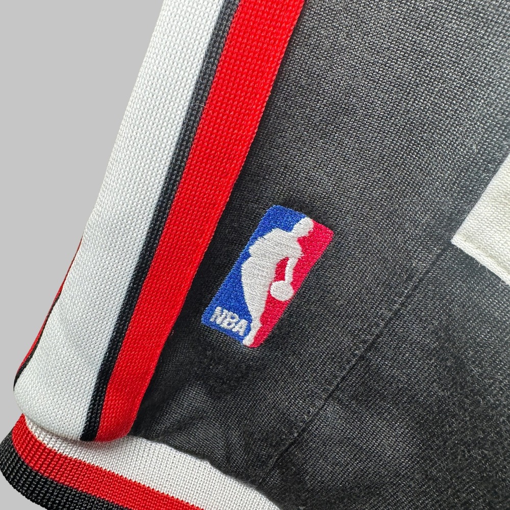 Vintage 90's Chicago Bulls Nike Warm Up Shooting Shirt Jersey Mens Size XL - Picture 5 of 12